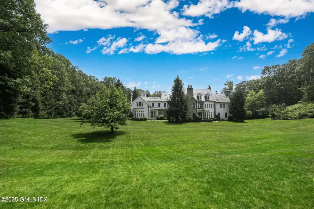 62 Summersweet Lane New Canaan CT 06840