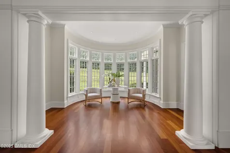 62 Summersweet Lane New Canaan CT 06840