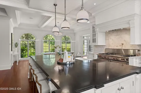 62 Summersweet Lane New Canaan CT 06840