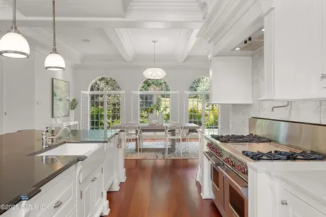 62 Summersweet Lane New Canaan CT 06840