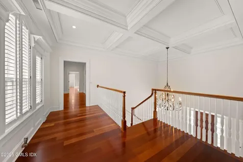 62 Summersweet Lane New Canaan CT 06840