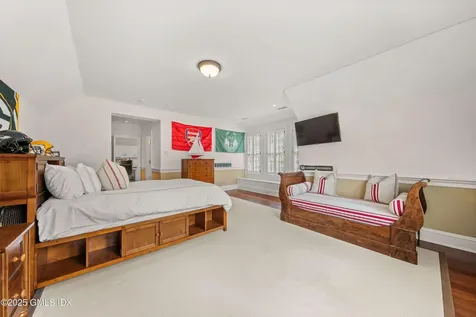 62 Summersweet Lane New Canaan CT 06840