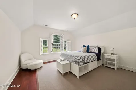 62 Summersweet Lane New Canaan CT 06840