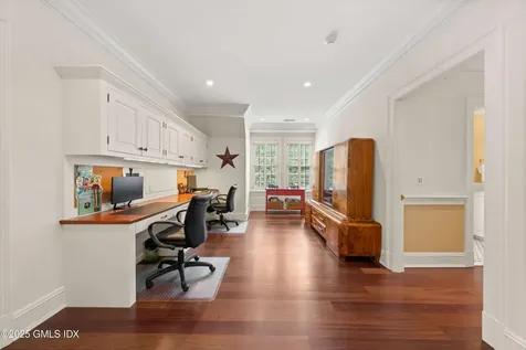 62 Summersweet Lane New Canaan CT 06840