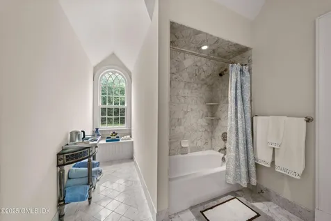 62 Summersweet Lane New Canaan CT 06840