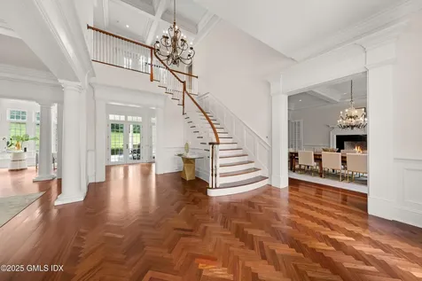 62 Summersweet Lane New Canaan CT 06840