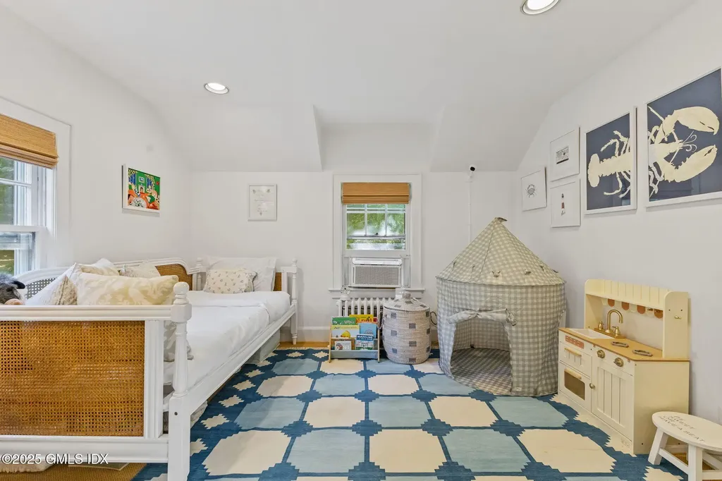 27 Briar Brae Road Stamford CT 06903