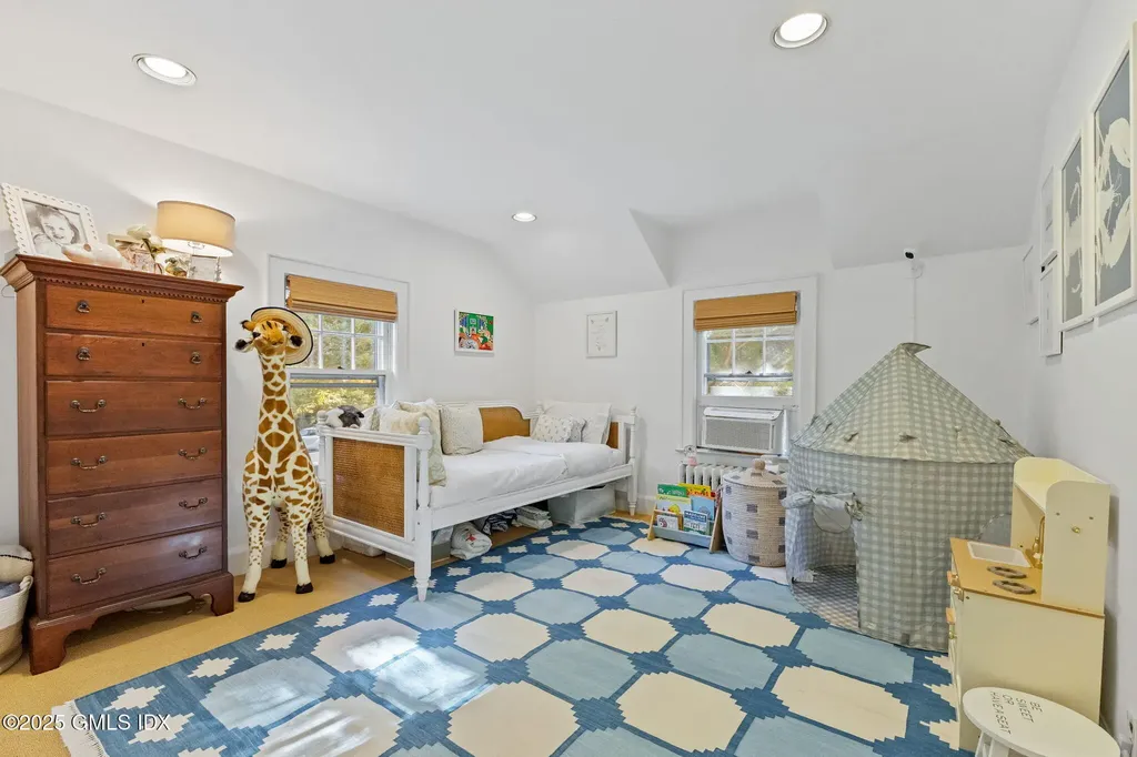 27 Briar Brae Road Stamford CT 06903