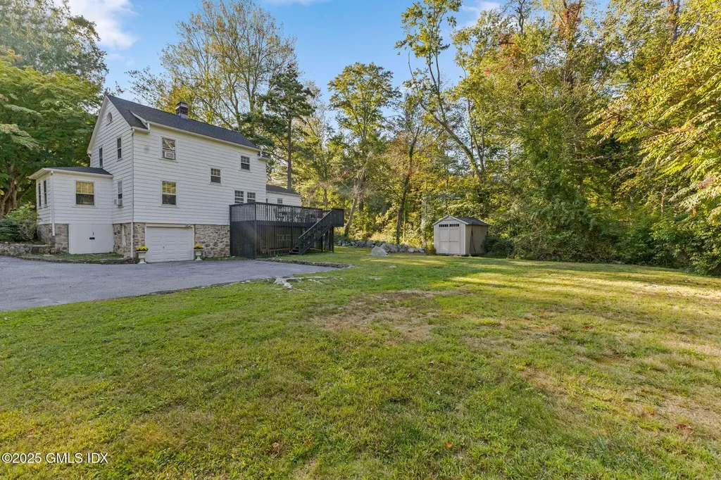 27 Briar Brae Road Stamford CT 06903