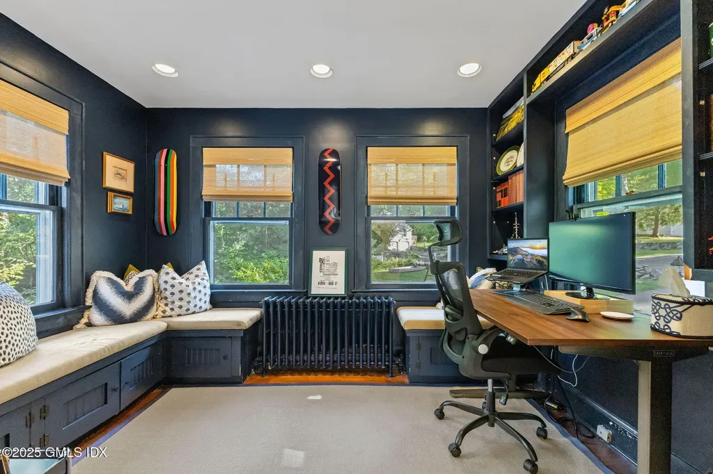 27 Briar Brae Road Stamford CT 06903