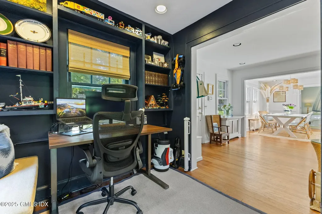 27 Briar Brae Road Stamford CT 06903