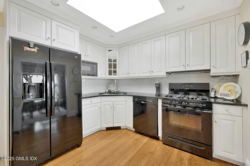 4 Sound Shore Drive Greenwich CT 06830