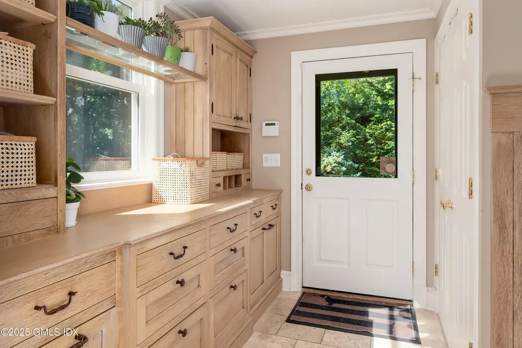 76 Sinawoy Road Cos Cob CT 06807