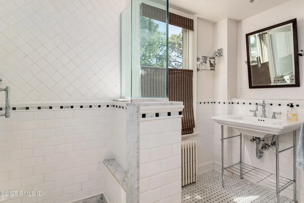 76 Sinawoy Road Cos Cob CT 06807