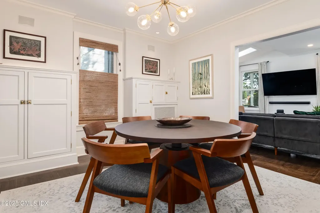 76 Sinawoy Road Cos Cob CT 06807