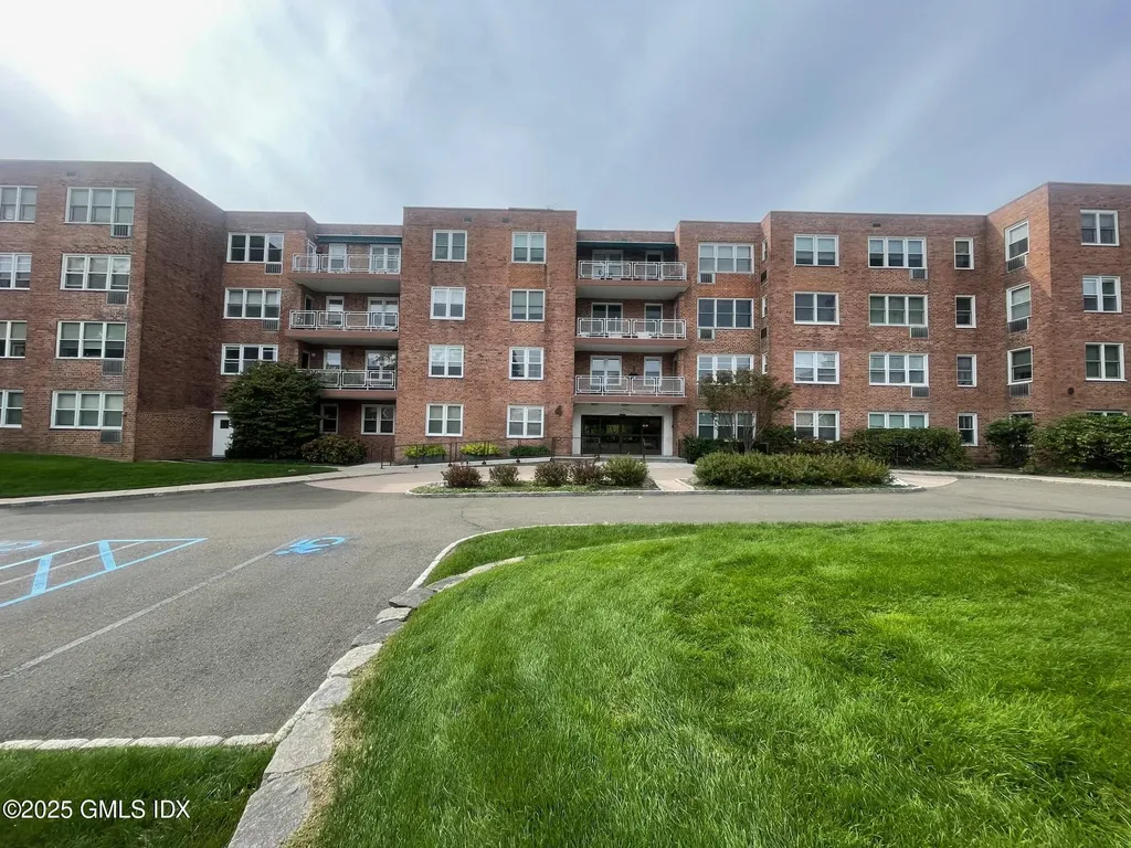 4 Putnam Hill Greenwich CT 06830