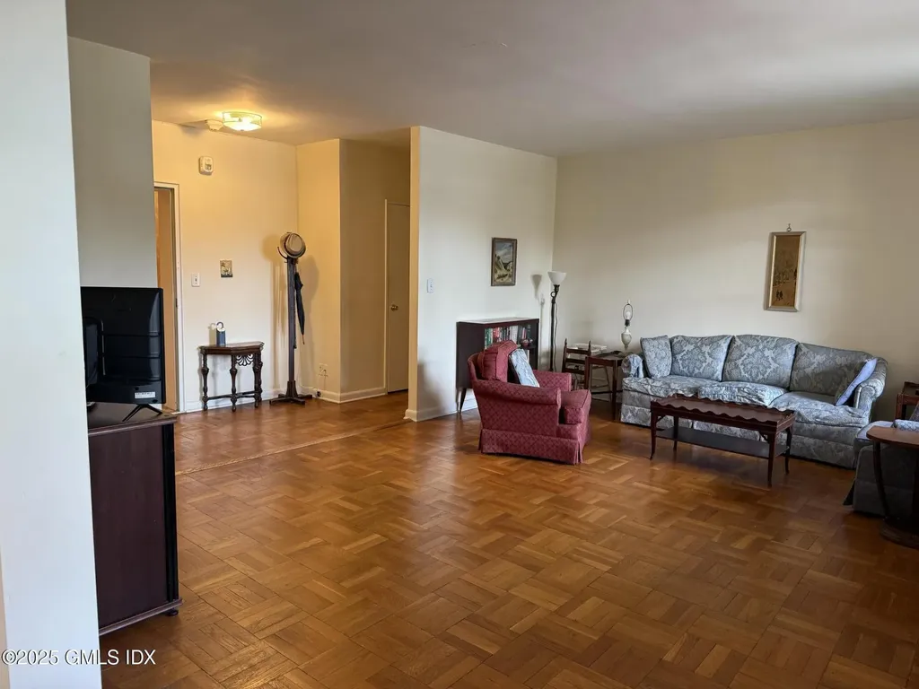 4 Putnam Hill Greenwich CT 06830