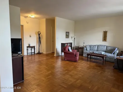 4 Putnam Hill Greenwich CT 06830