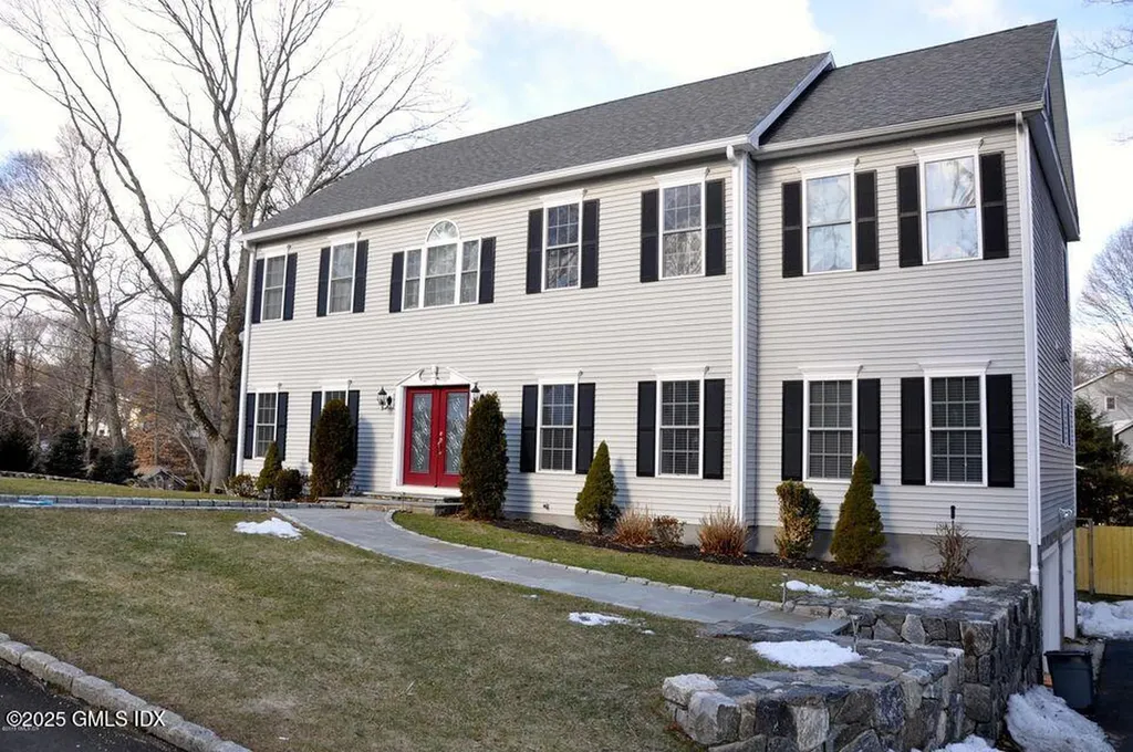 24 Buena Vista Drive Greenwich CT 06831