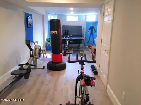 24 Buena Vista Drive Greenwich CT 06831