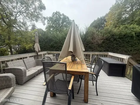 24 Buena Vista Drive Greenwich CT 06831