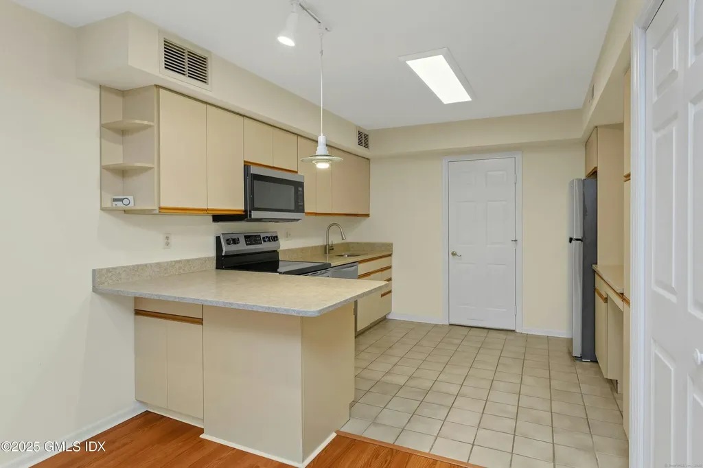 351 Pemberwick Road Greenwich CT 06831