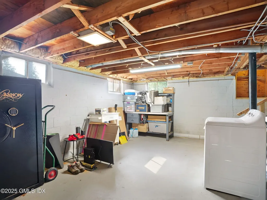 76 Plymouth Road Stamford CT 06906