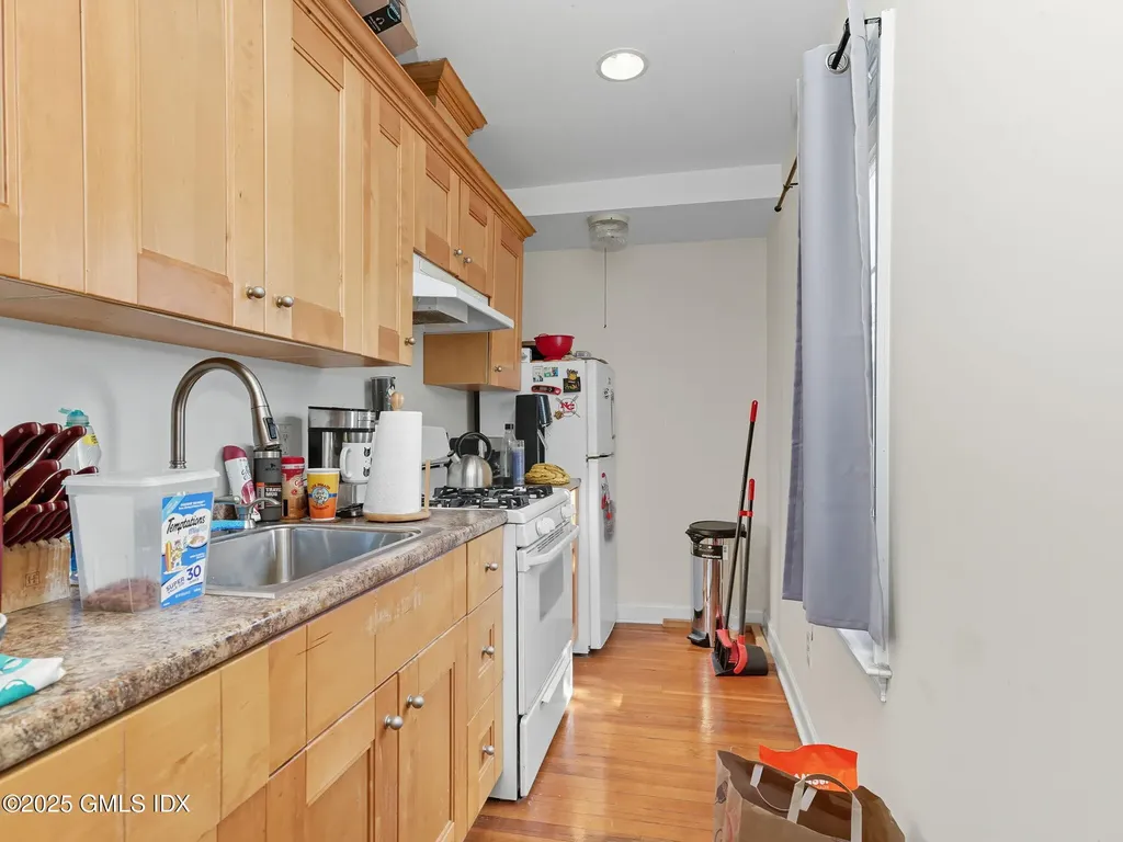 76 Plymouth Road Stamford CT 06906