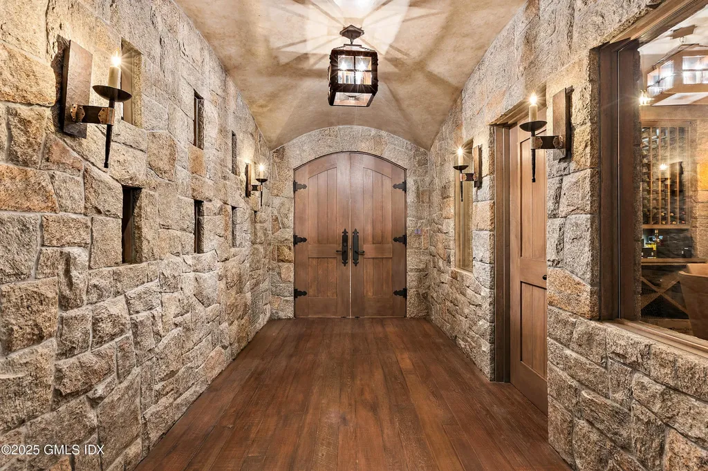 15 Andrews Farm Road Greenwich CT 06831