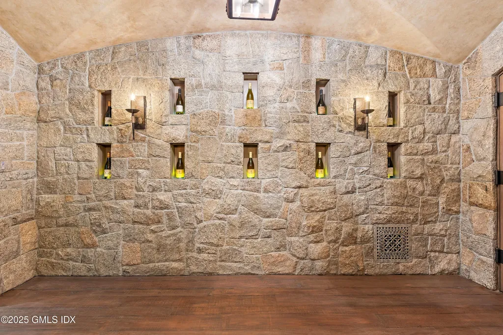 15 Andrews Farm Road Greenwich CT 06831