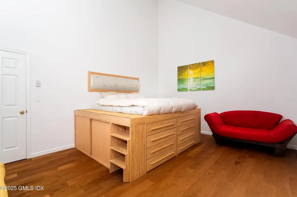 9 River Road Cos Cob CT 06807