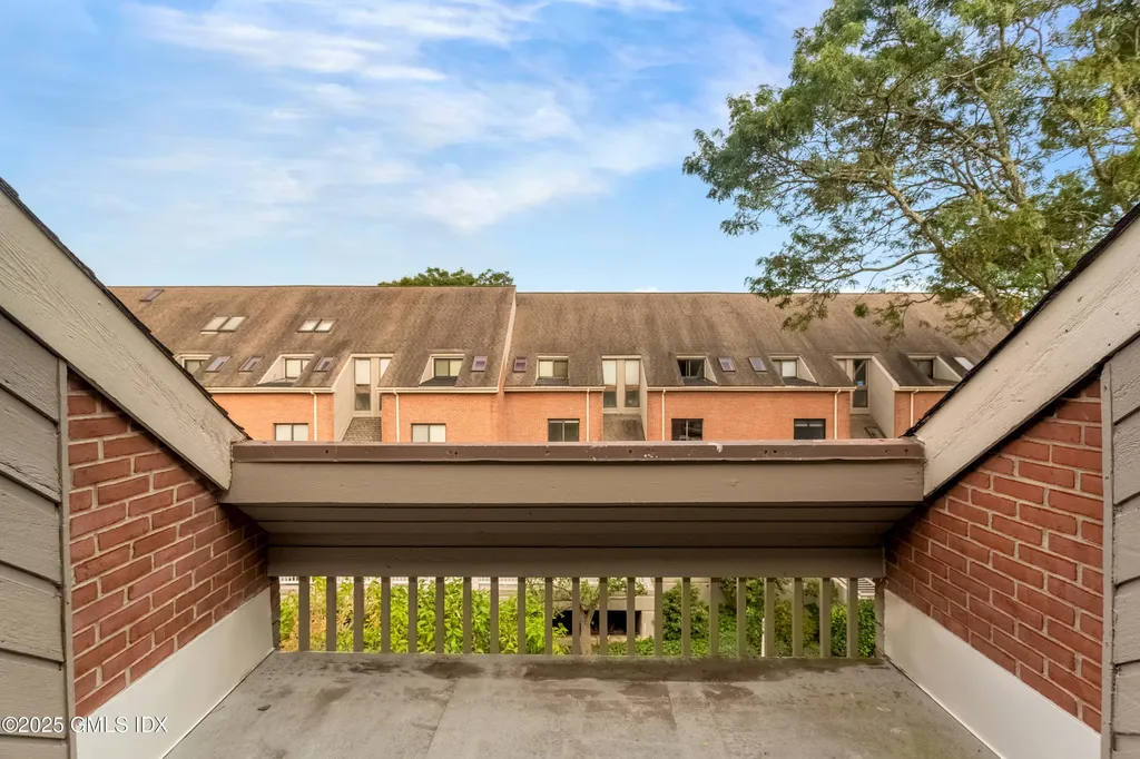 9 River Road Cos Cob CT 06807