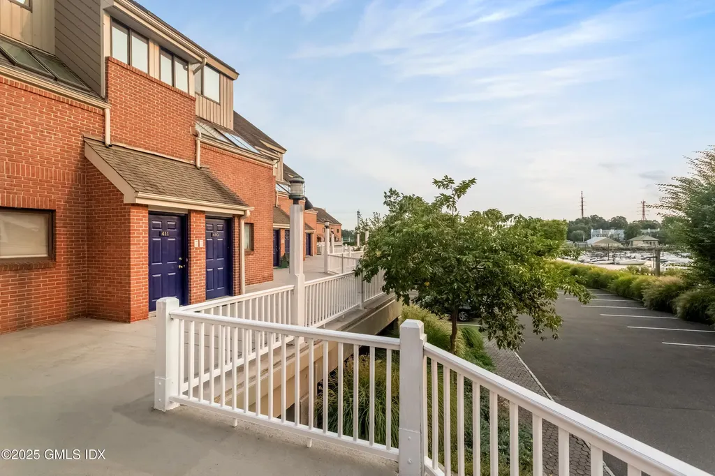 9 River Road Cos Cob CT 06807