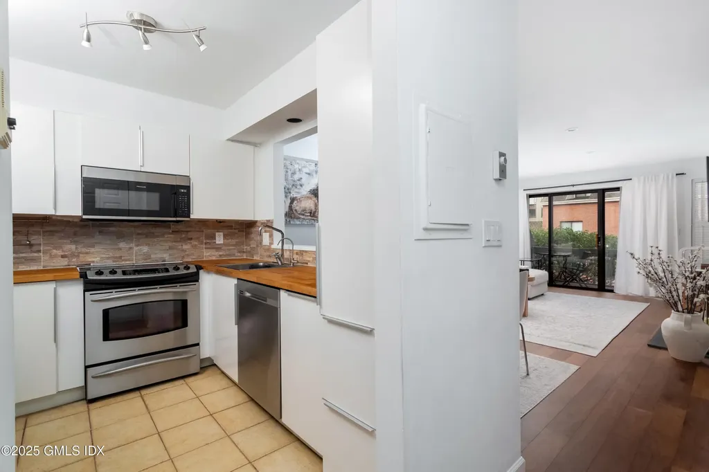 9 River Road Cos Cob CT 06807