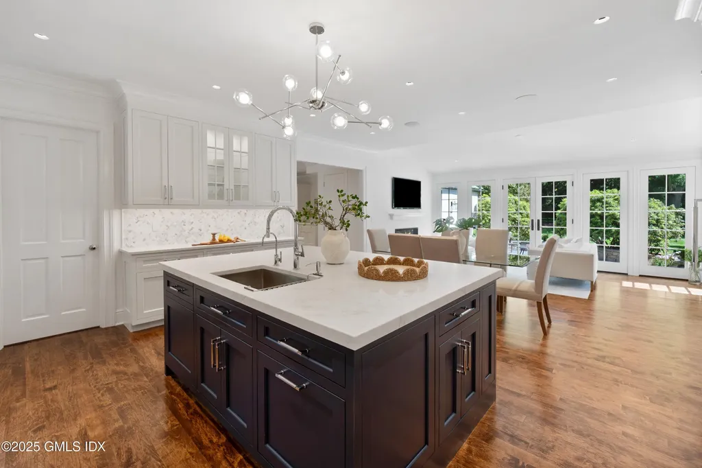 18 Tokeneke Trail Darien CT 06820