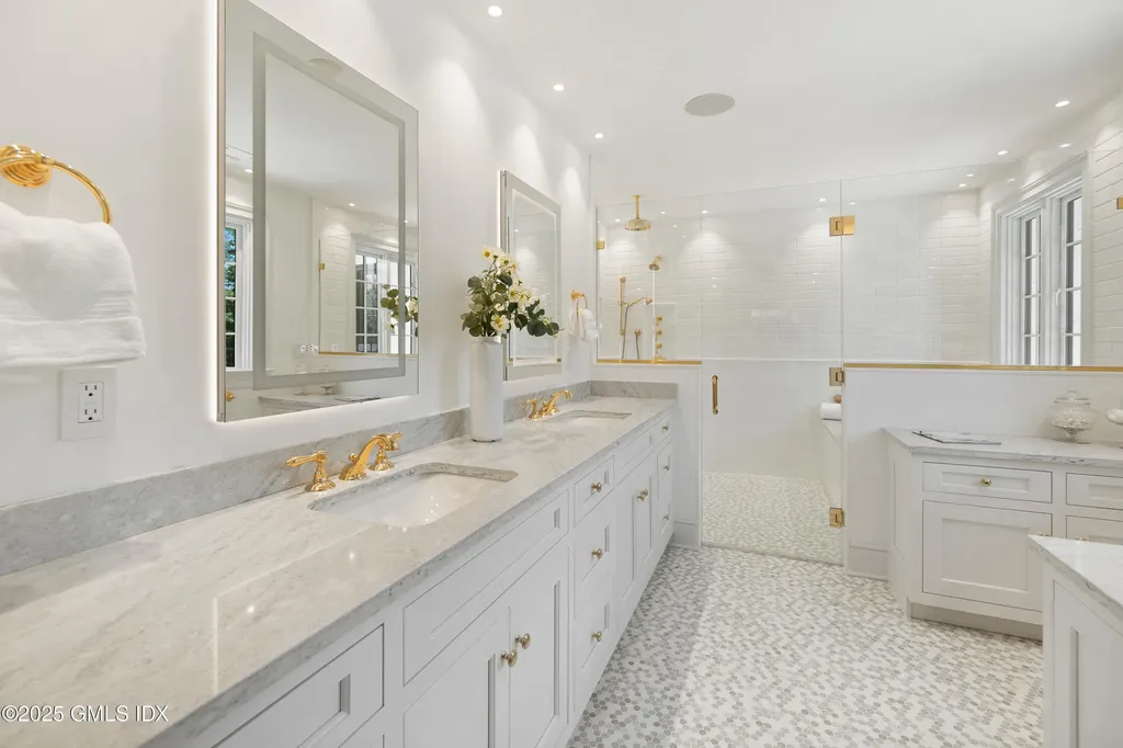 18 Tokeneke Trail Darien CT 06820