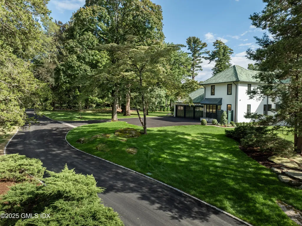 18 Tokeneke Trail Darien CT 06820