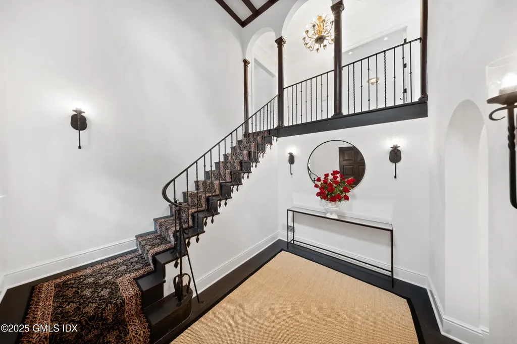 18 Tokeneke Trail Darien CT 06820