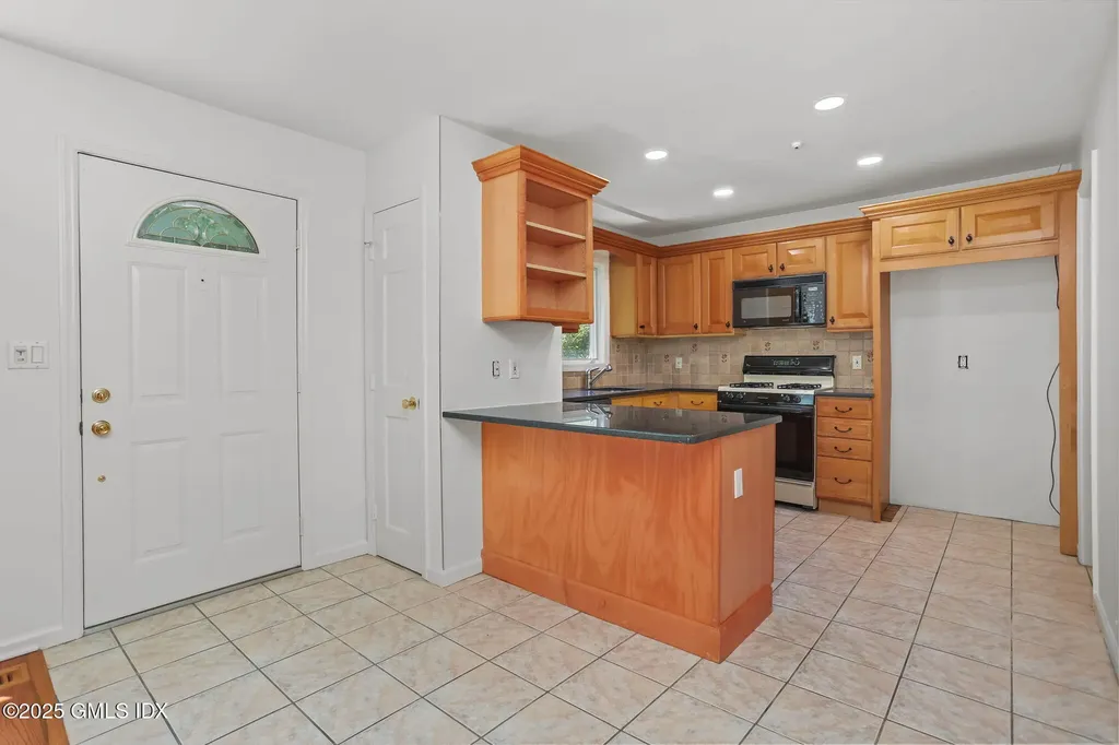 3 River Avenue Greenwich CT 06830