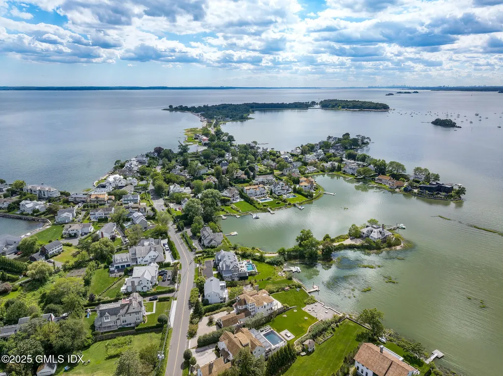 183 Shore Road Old Greenwich CT 06870