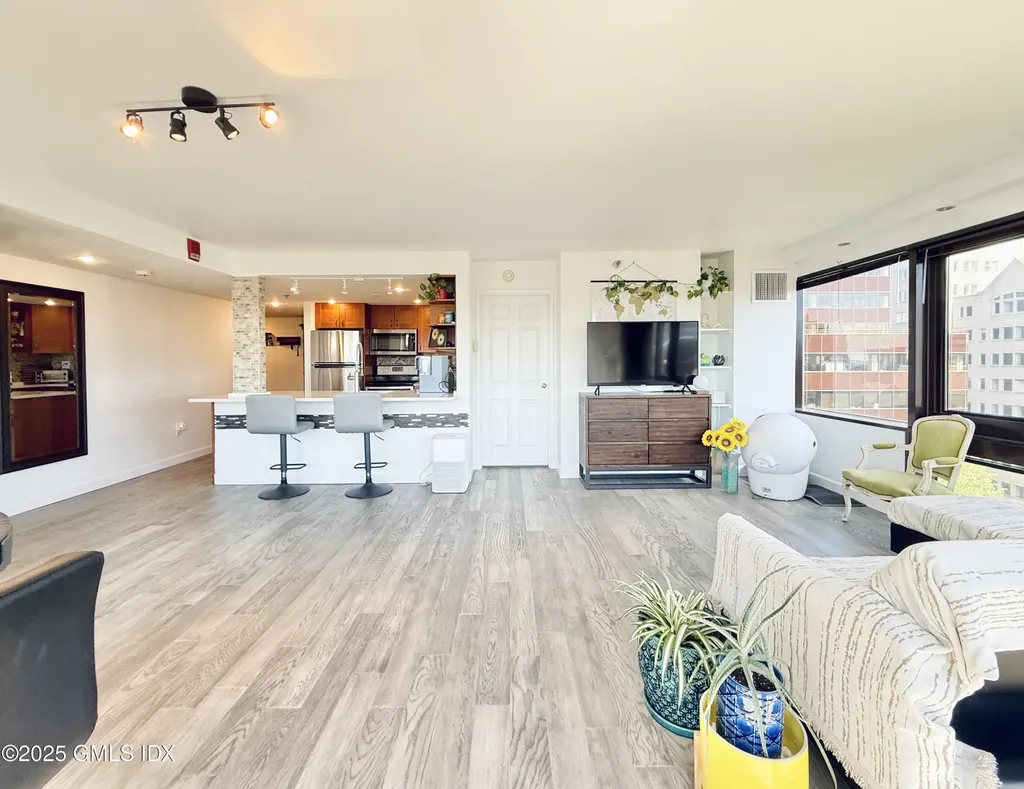 127 Greyrock Place Stamford CT 06901