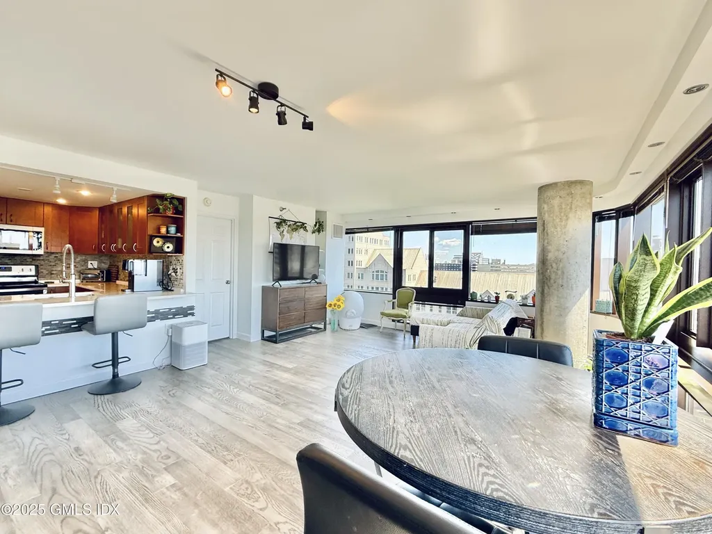 127 Greyrock Place Stamford CT 06901