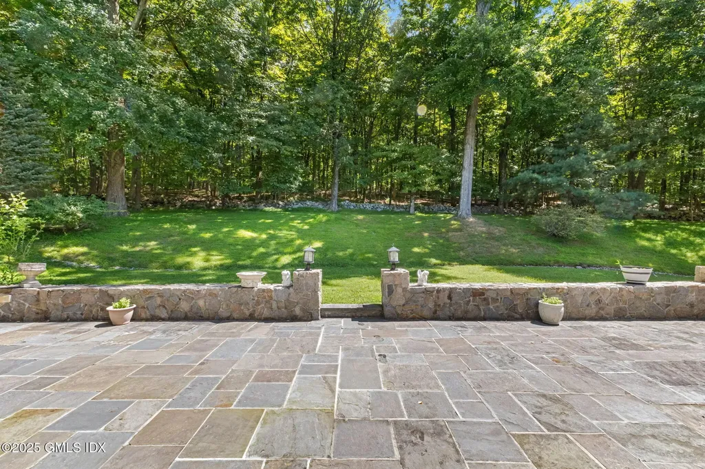 279 E Middle Patent Road Greenwich CT 06831