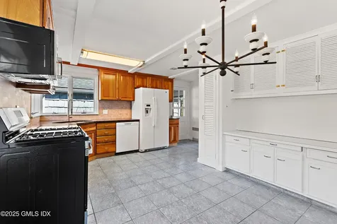 119 Bowman Drive Greenwich CT 06831