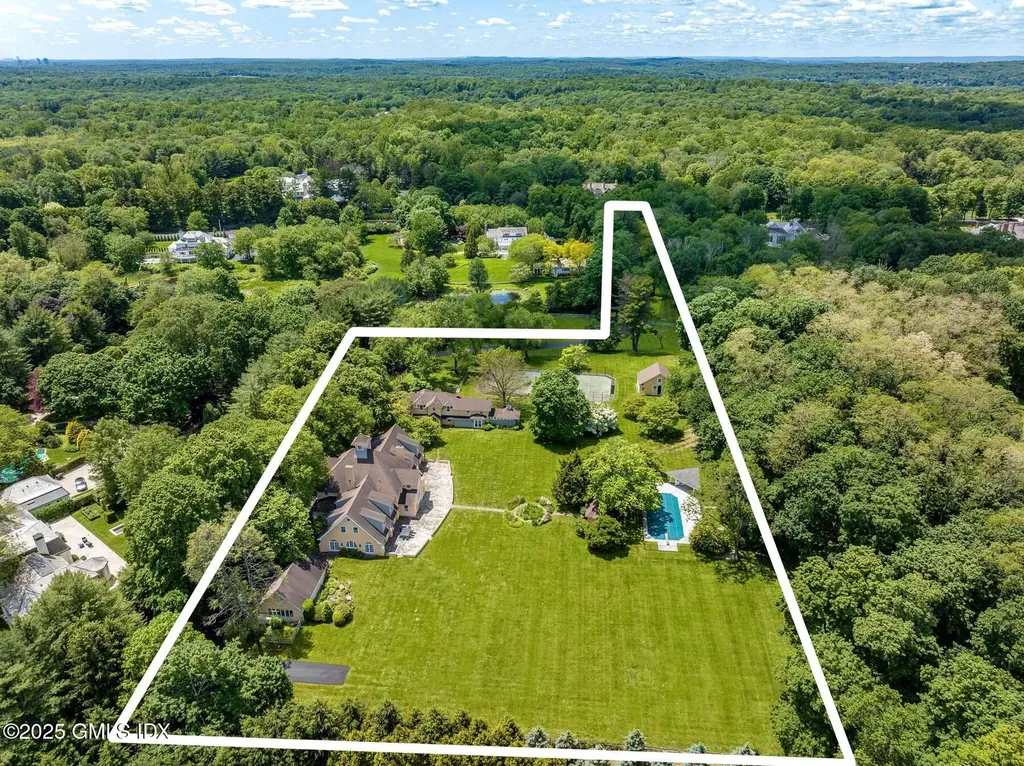 577 Round Hill Road Greenwich CT 06830