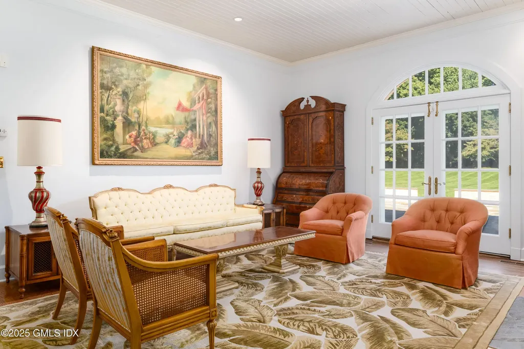 577 Round Hill Road Greenwich CT 06830