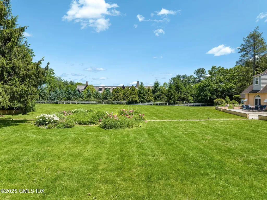 577 Round Hill Road Greenwich CT 06830