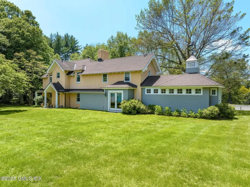 577 Round Hill Road Greenwich CT 06830