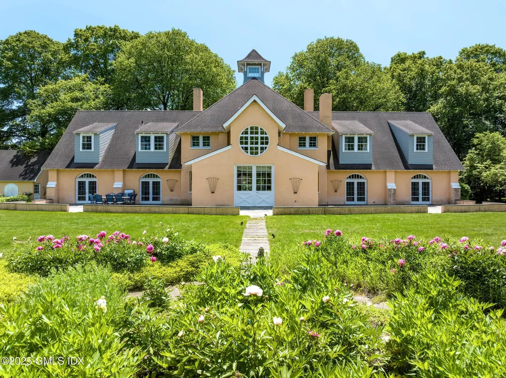 577 Round Hill Road Greenwich CT 06830