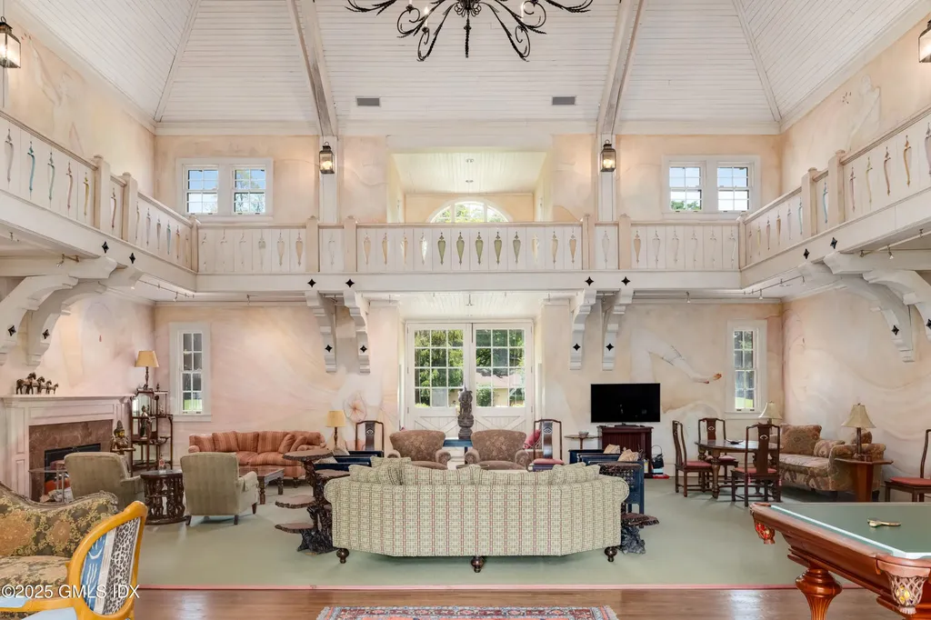 577 Round Hill Road Greenwich CT 06830